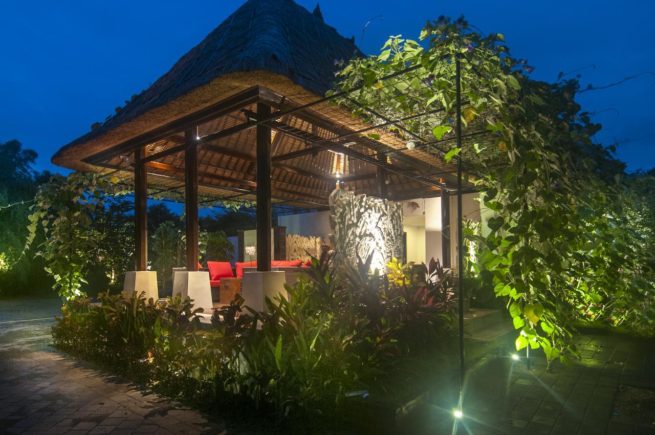 Trumbu Nusa Jimbaran Exteriör bild